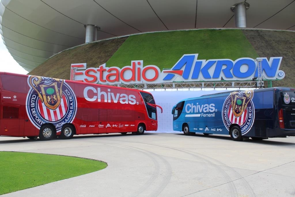 Novos ônibus MAN e VW estreiam no Chivas Guadalajara.