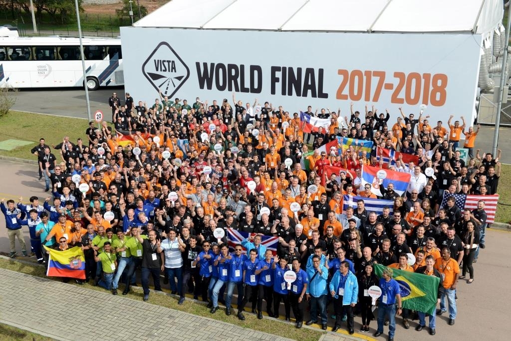 Brasil é palco da maior competição mundial de mecânicos de caminhões e ônibus.