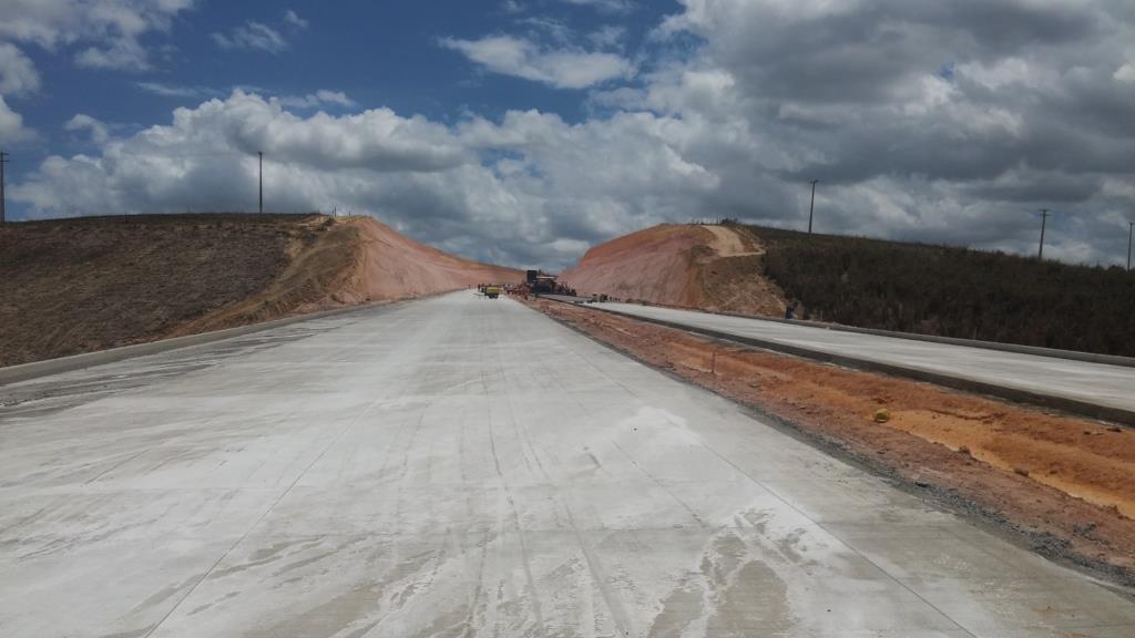 DNIT firma contrato e retoma duplicação da BR-101 em Alagoas.