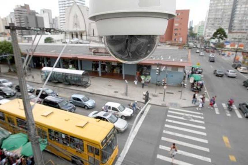 SP vai multar e cobrar IPVA de veículos emplacados fora do estado que circulem 20 dias na capital.