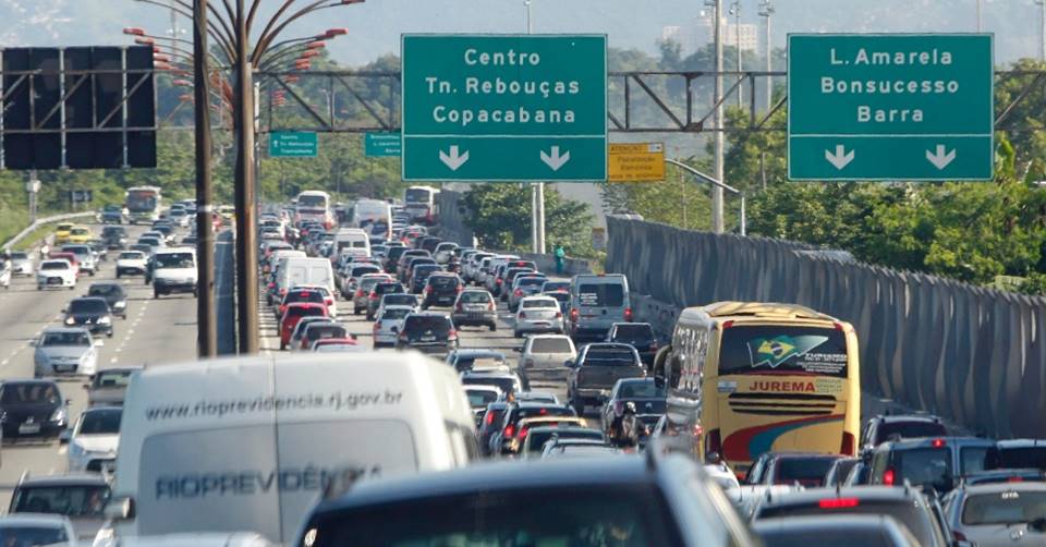 Vem aí mais pedágio, prefeitura do Rio estuda privatizar a Linha Vermelha.