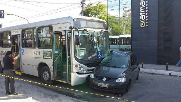 Veículos fabricados a partir de 2020 terão de passar por teste de colisão lateral.
