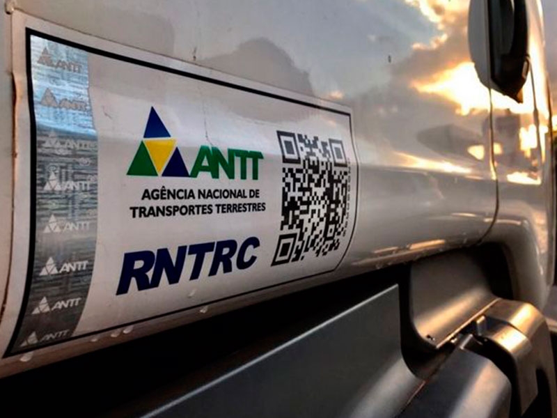 ANTT acaba com adesivo de identificação do RNTRC.
