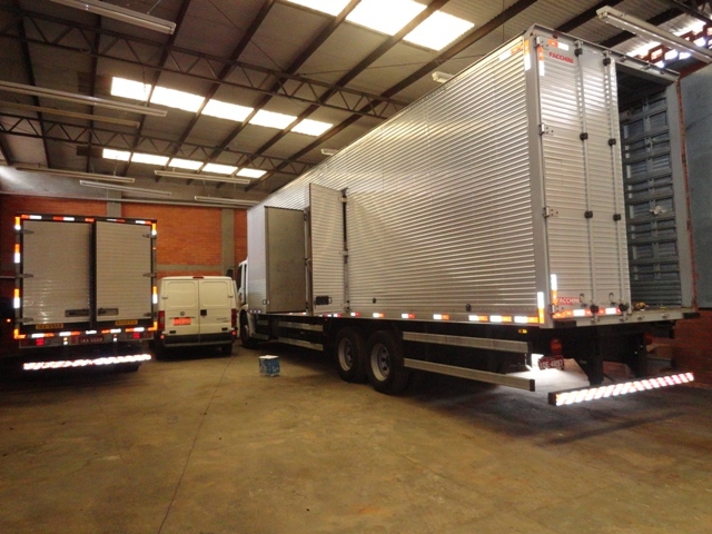 Proposta cria cadastros nacionais de veículos roubados e em depósitos.