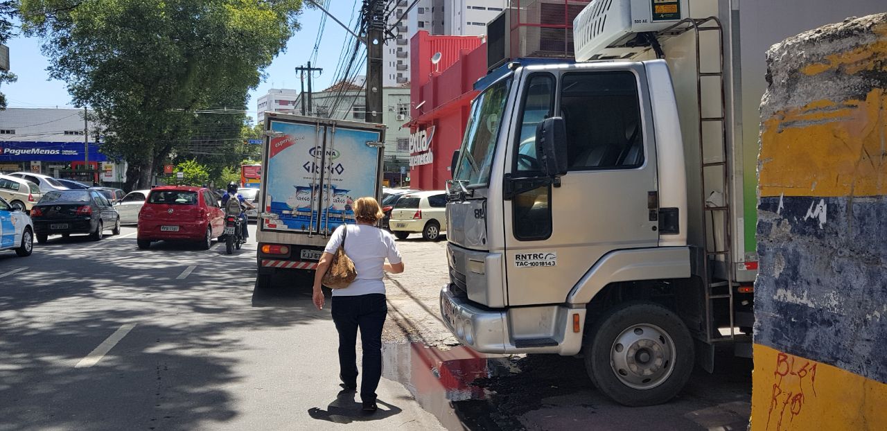 Projeto aumenta pena para motorista que negar passagem a pedestre.