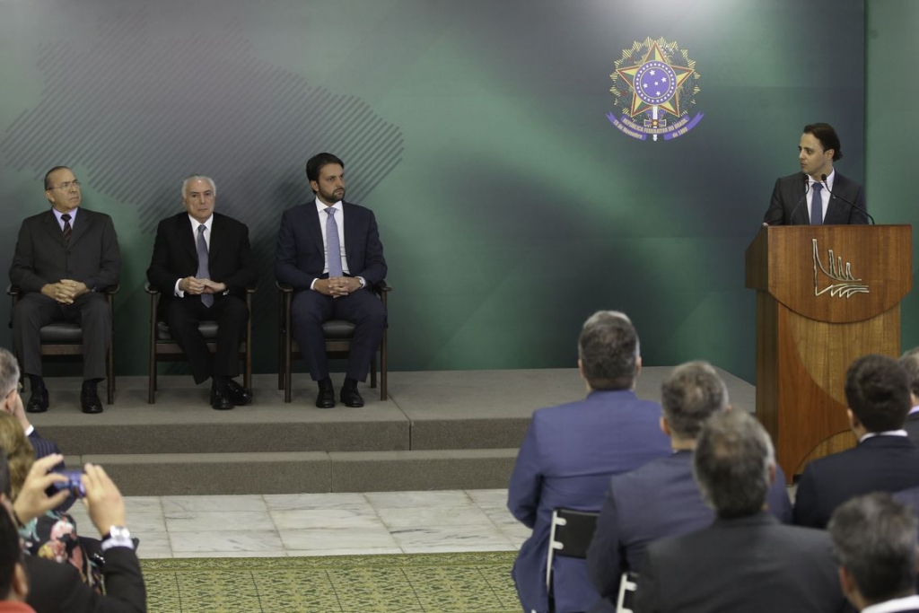 Governo quer reduzir pela metade acidentes de trânsito em 8 a 10 anos.