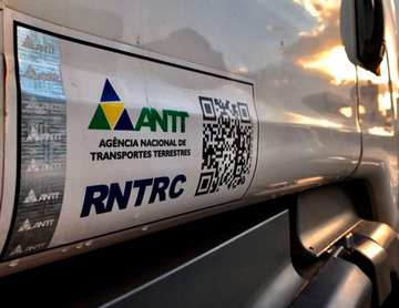 ANTT acaba com adesivo de identificação do RNTRC.